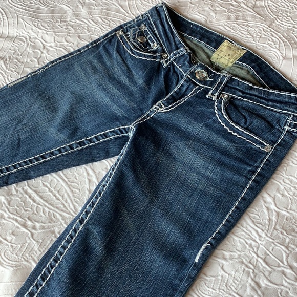 COPY - These are Gorgeous Blue Jeans! - Picture 8 of 9